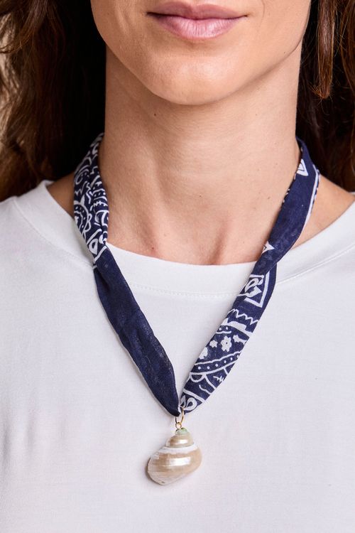 COLAR BANDANA AZUL CONCHA