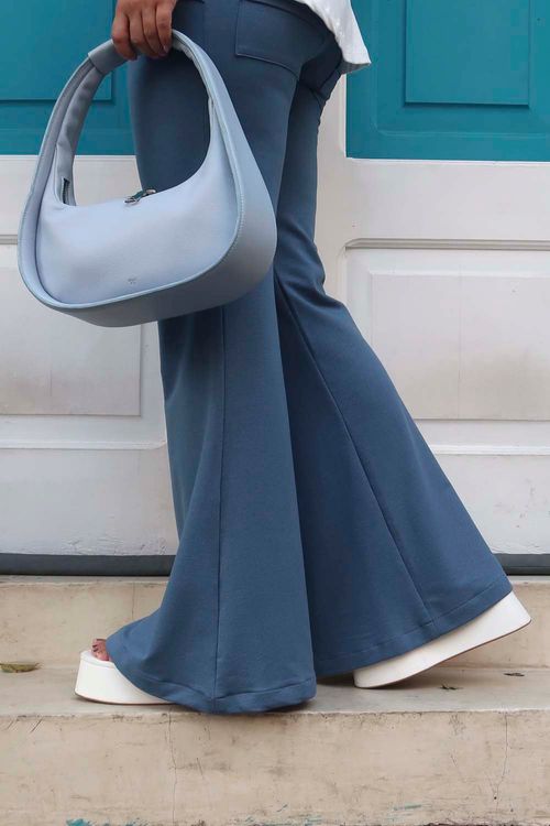 CALÇA FLARE LIGIA AZUL