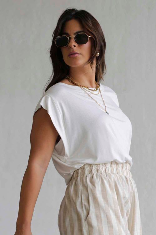 REGATA DORA COM APLICAÇÃO OFF WHITE