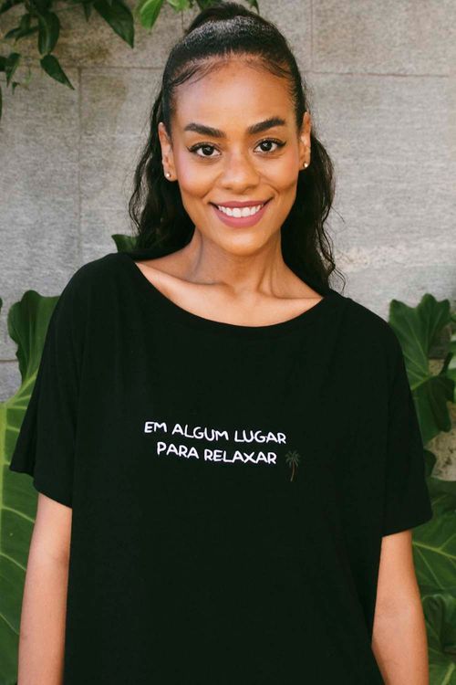 CAMISETA RELAXAR PRETA