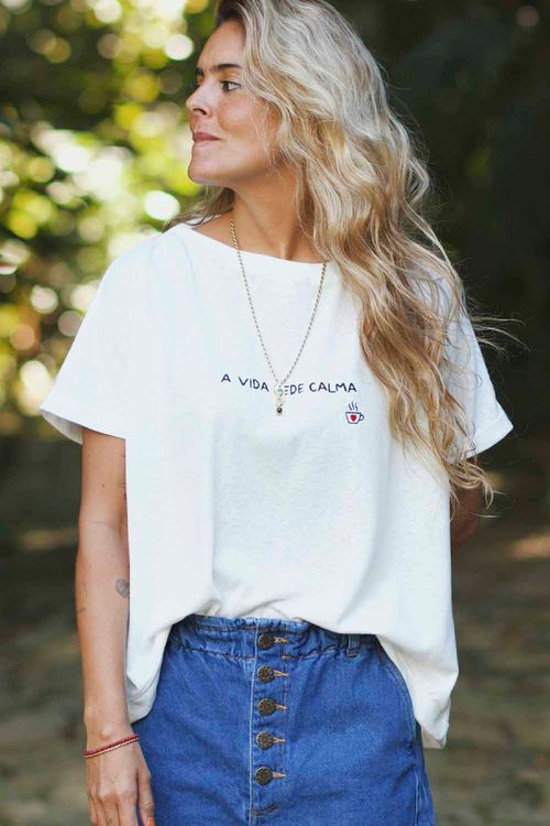 CAMISETA CALMA CAFÉ OFF WHITE
