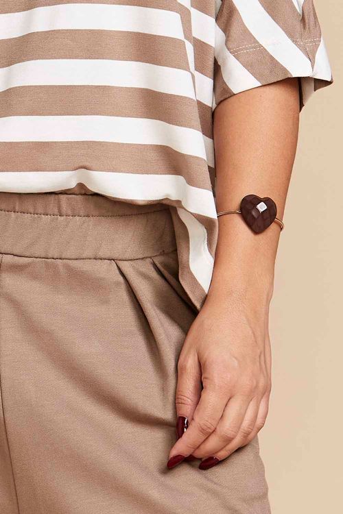 BRACELETE CORAÇÃO SEXTAVADO RESINA MARROM