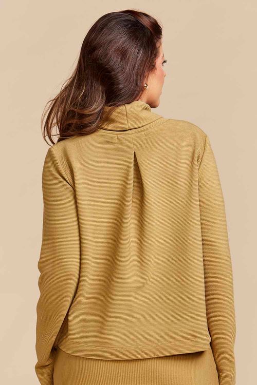 BLUSA GOLA ALTA CANELADA VERDE OLIVA