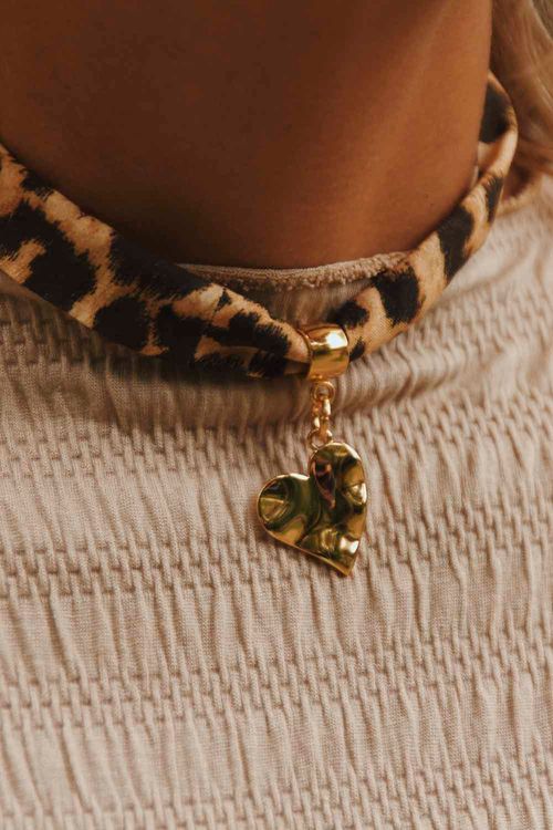 CHOKER ANIMAL PRINT CORAÇÃO DOURADO