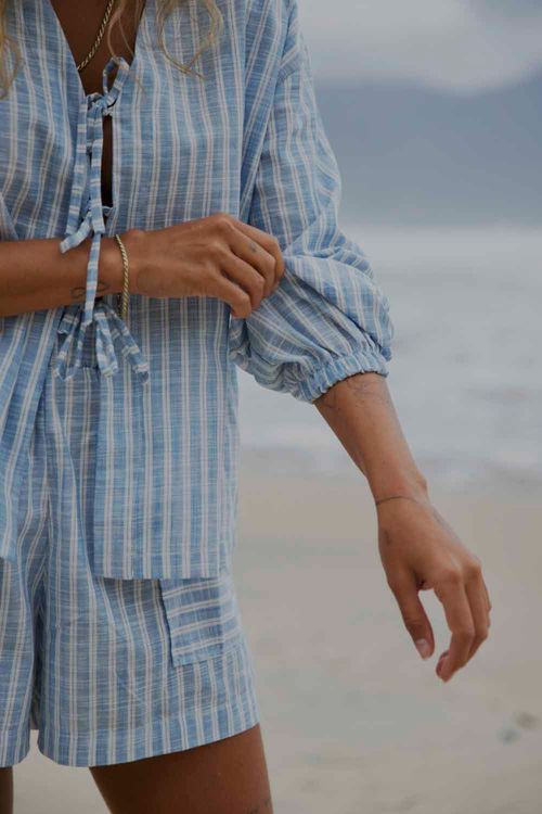 CAMISA CLOE LISTRADA AZUL