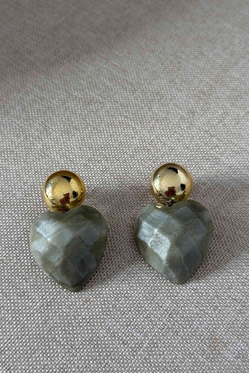 BRINCO CORAÇÃO SEXTAVADO RESINA VERDE PEROLADA