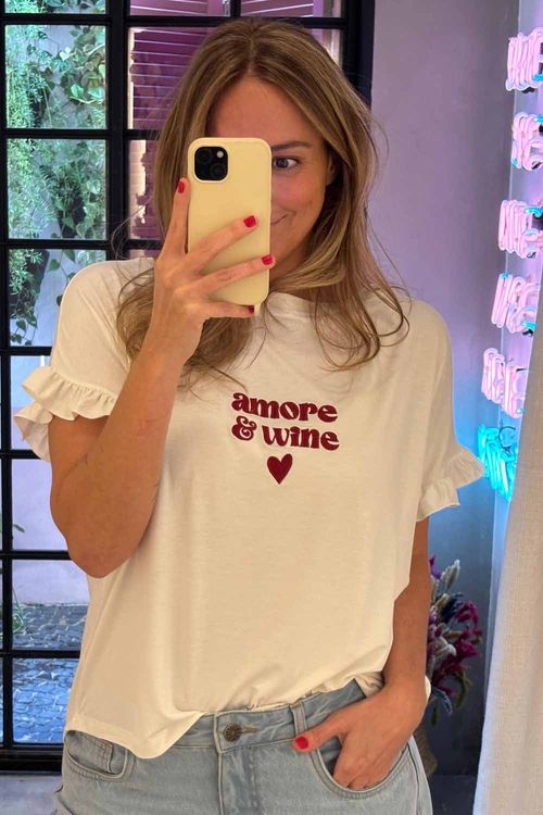 CAMISETA VALENTINA BORDADA AMORE E WINE