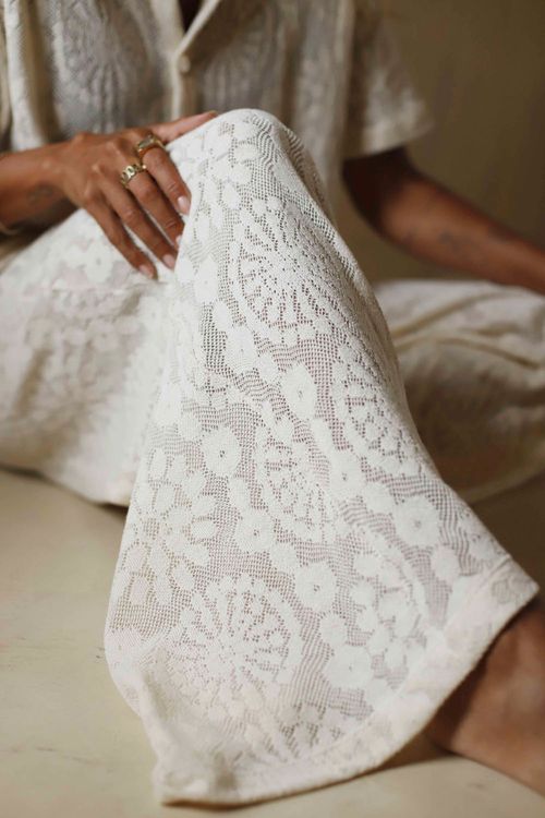 CALÇA PANTALONA FRIDA RENDA BEGE