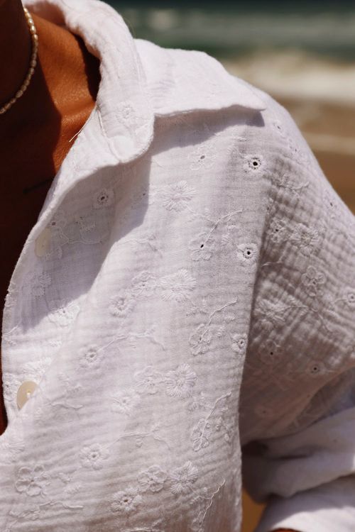 CAMISA SOFIA BRANCA LAISE BORDADA