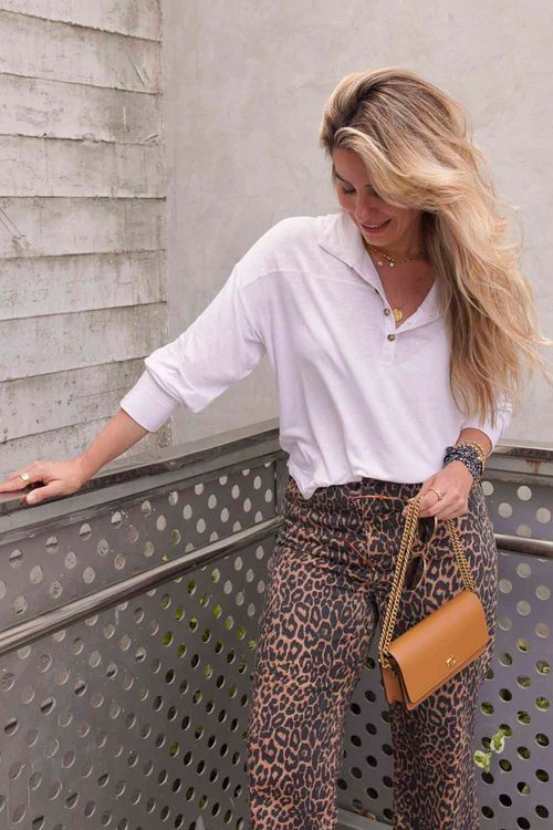 CALÇA RETA SARJA ANIMAL PRINT