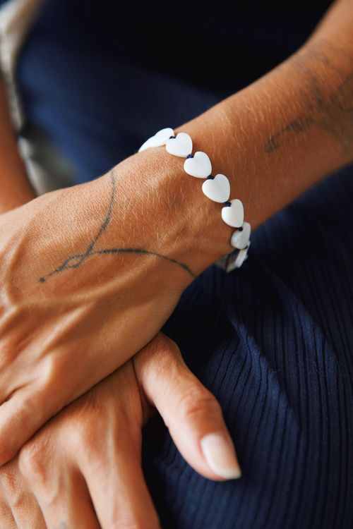 PULSEIRA CORAÇÕES MADREPÉROLA MARINHO