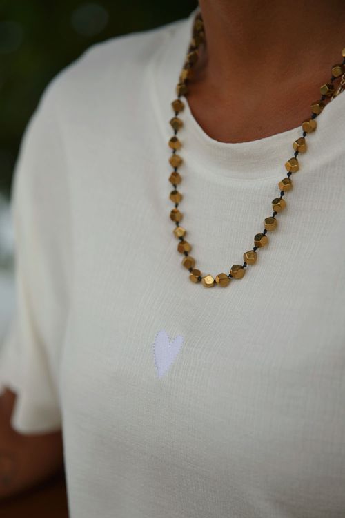 CAMISETA CLÁSSICA OFF WHITE CORAÇÃO