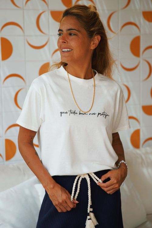 CAMISETA QUE TODO BEM NOS PROTEJA